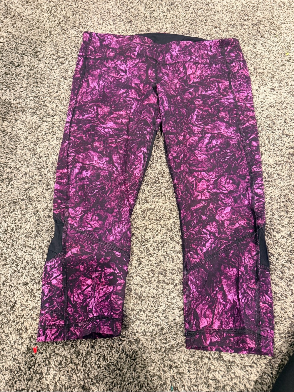 Lululemon Purple Marble Print Active Capri Leggings